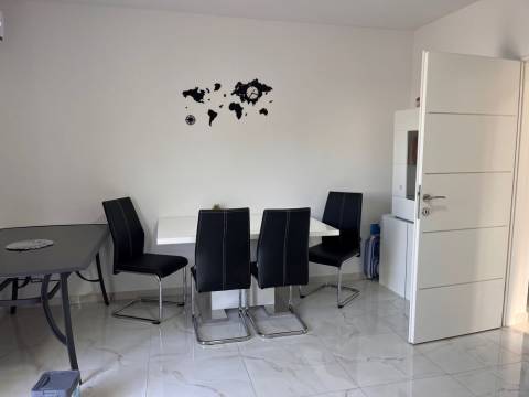 Vir, house with 2 apartments and pool south side near sea