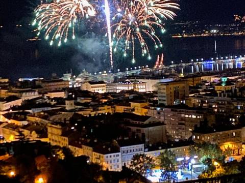 Trsat - lijep 2s+db s okućnicom i pogledom na more