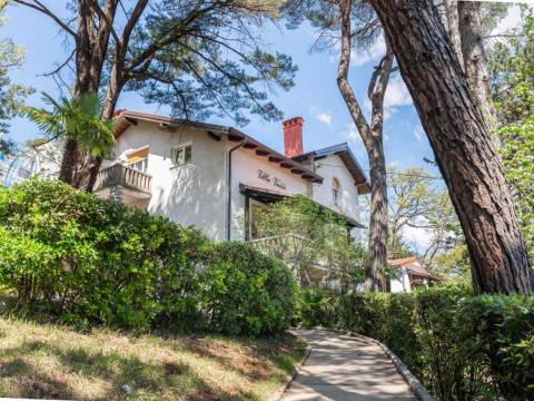 Flats Opatija - Centar, Opatija, 123m2