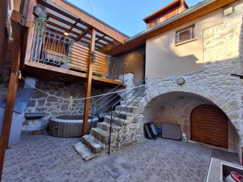 BRIBIR - RENOVIRANA KAMENA KUĆA