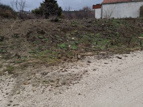 Ljubač 1st row to the sea, plot 475m²