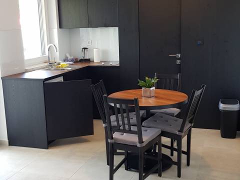 Vir - south side, house with 4 apartments, 200m to the sea