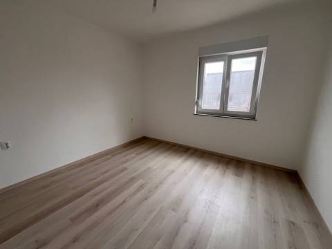 Zaton, novogradnja stan sa 2 spavaće sobe 
