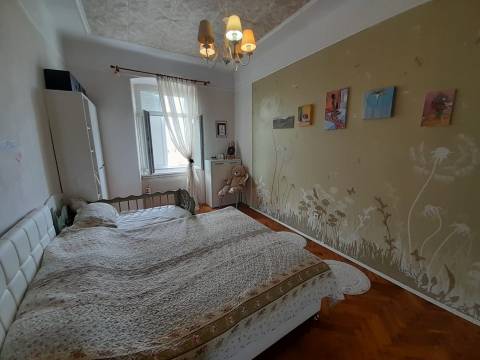 Rijeka - Prekrasan 4 sobni stan u centru s pogledom na more i vrtom