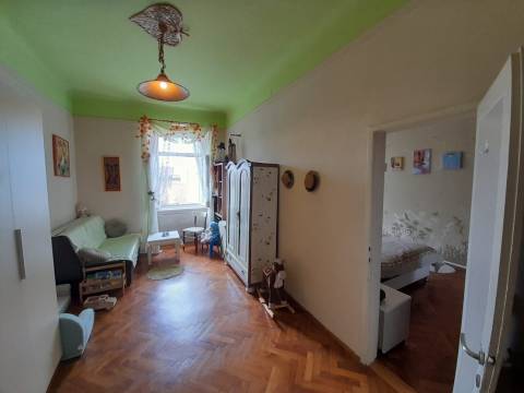 Rijeka - Prekrasan 4 sobni stan u centru s pogledom na more i vrtom