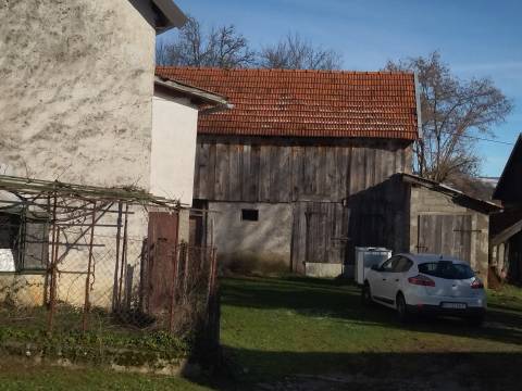 Brinje, 100m2