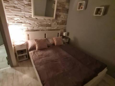 Hiša z dvema apartmajema – 400m od morja