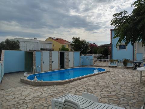 INVESTICIJSKA PRILOŽNOST HOTEL V SABUNIKAH