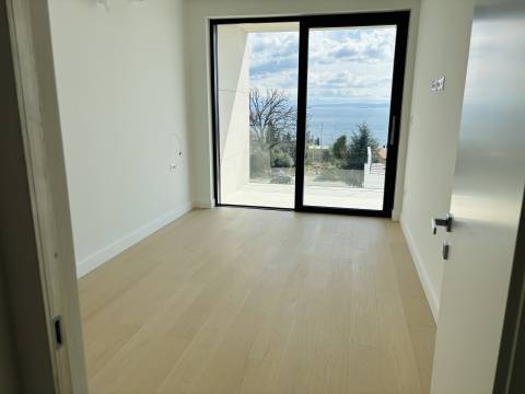 OPATIJA CENTAR-2s+db, loggia i garaža