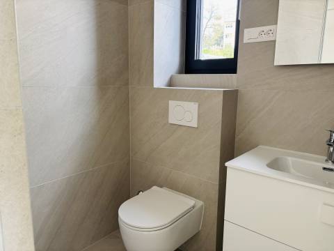 OPATIJA CENTAR-2s+db, loggia i garaža