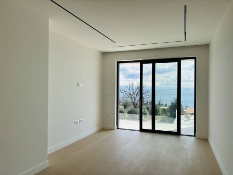 OPATIJA CENTAR-2s+db, loggia i garaža
