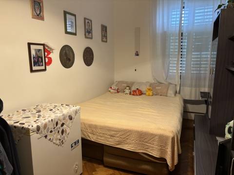 OPATIJA 2. RED OD MORA- prizemlje s okućnicom