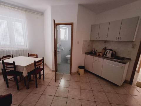 Novi Vinodolski, 450m2