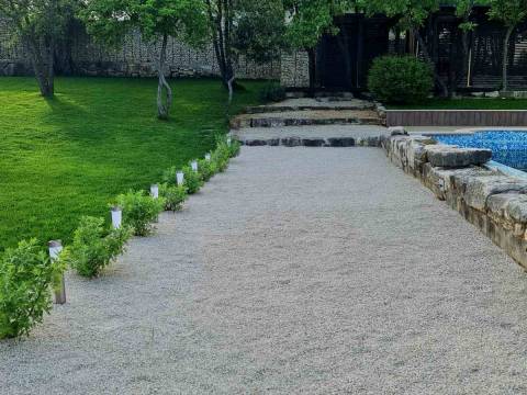Istra - APSOLUTNA PRILIKA - posebna Villa  s bazenom  na parzeli od 1998 m2 