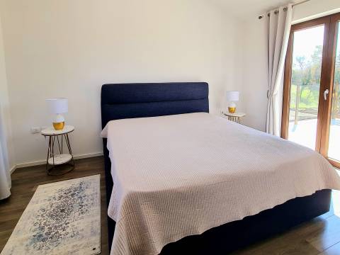 Istra - APSOLUTNA PRILIKA - posebna Villa  s bazenom  na parzeli od 1998 m2 