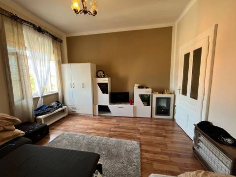 Lovran centar - prekrasan 2 sobni stan sa terasom i garažom u vili