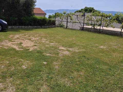 NOVI VINODOLSKI – OBNOVLJENA HIŠA, 2 STAMBENI ENOTI