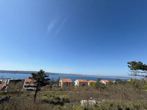 Građevinsko zemljište u Crikvenici 623m² s panoramskim pogledom na more