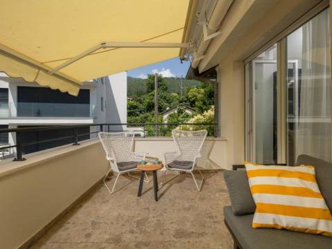 OPATIJA-CENTR- novouređeni stan u vili s balkonom