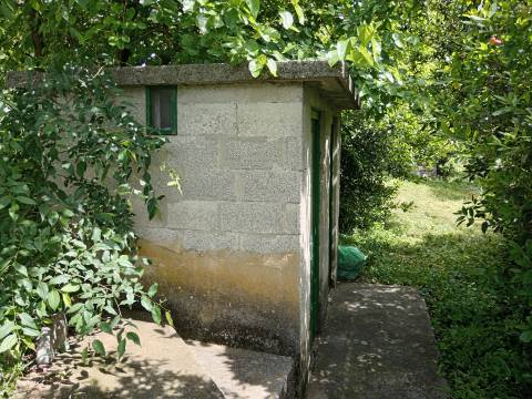 Samostojeća kuća za obnovu 150m od mora!