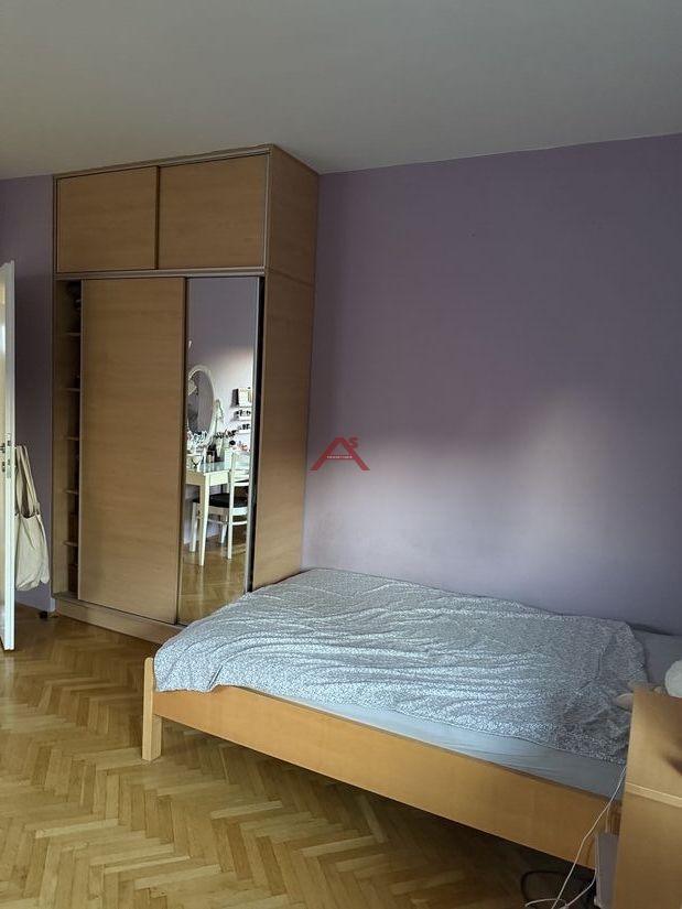 Zagreb, STENJEVEC, 8-sobna, za PREPORUKU