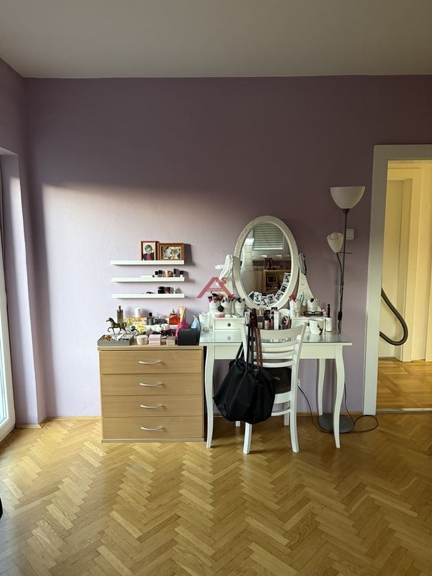 Zagreb, STENJEVEC, 8-sobna, za PREPORUKU