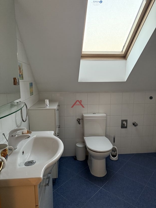 Zagreb, STENJEVEC, 8-sobna, za PREPORUKU