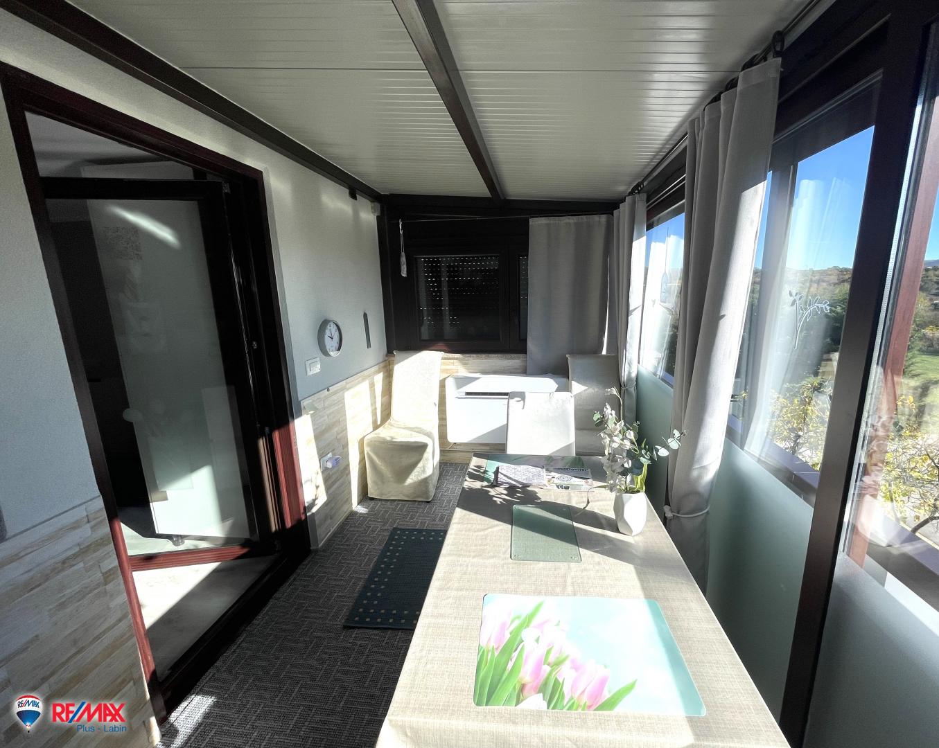 ISTRA, LABIN, STAN U KUĆI, GARAŽA I DVORIŠTE