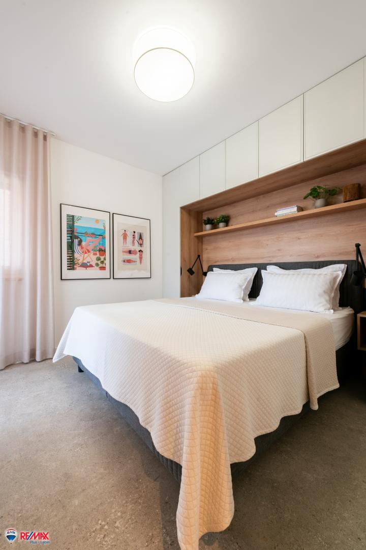 ISTRA, VABRIGA, STAN SA BAZENOM I POGLEDOM NA MORE