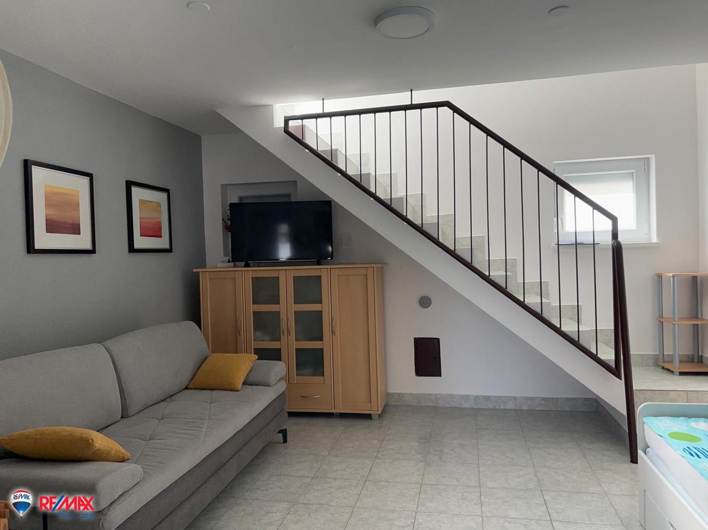 ISTRA, BARBARIGA, KUĆA U NIZU, POGLED NA MORE