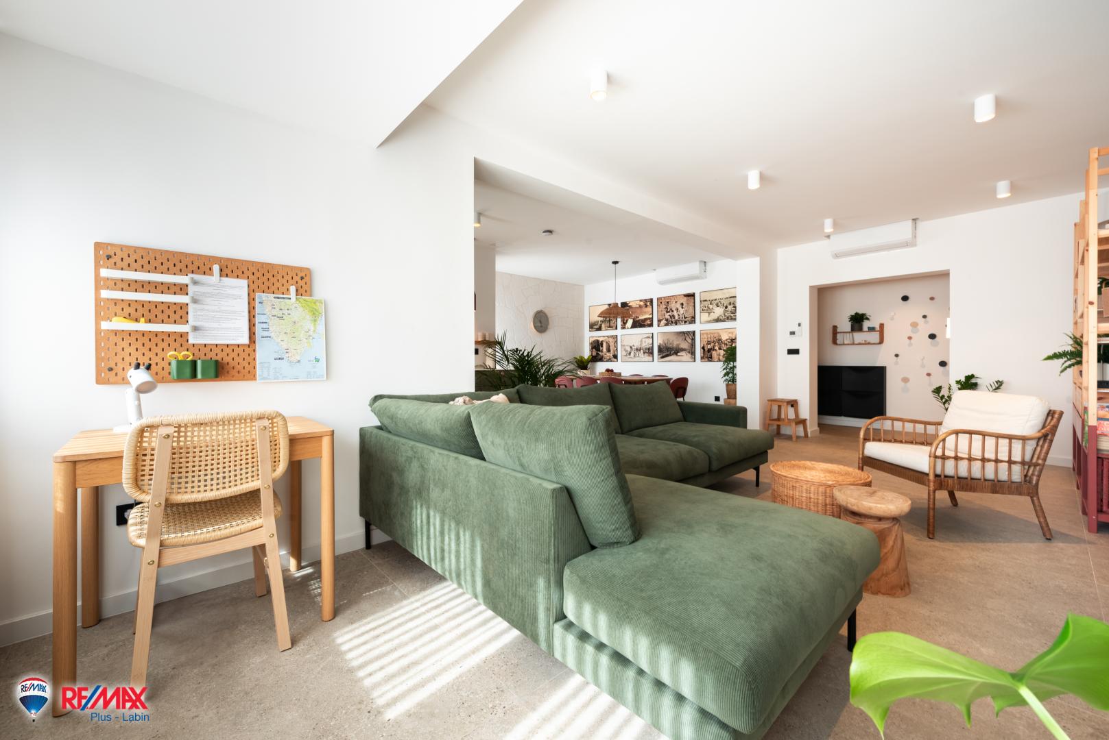 ISTRA, VABRIGA, STAN SA BAZENOM I POGLEDOM NA MORE