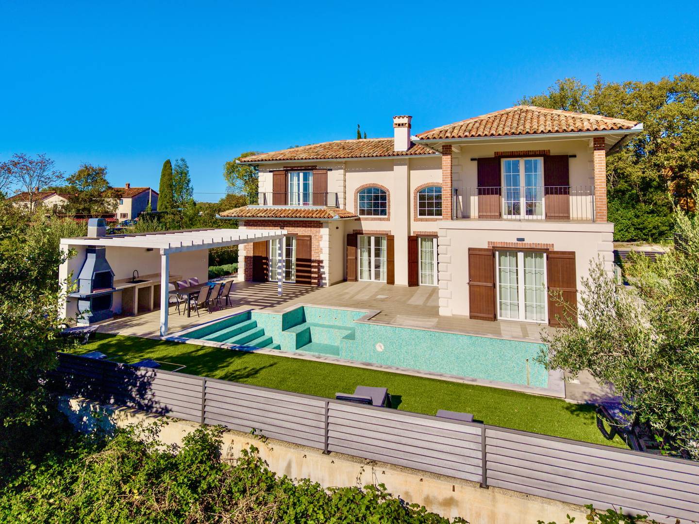 POREČ, OKOLICA, TOP KUĆA NA ODLIČNOJ LOKACIJI