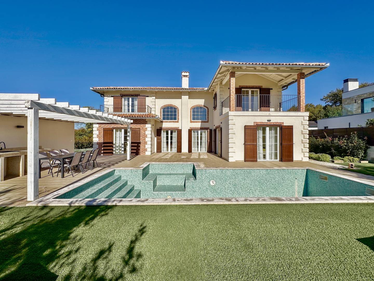 POREČ, OKOLICA, TOP KUĆA NA ODLIČNOJ LOKACIJI