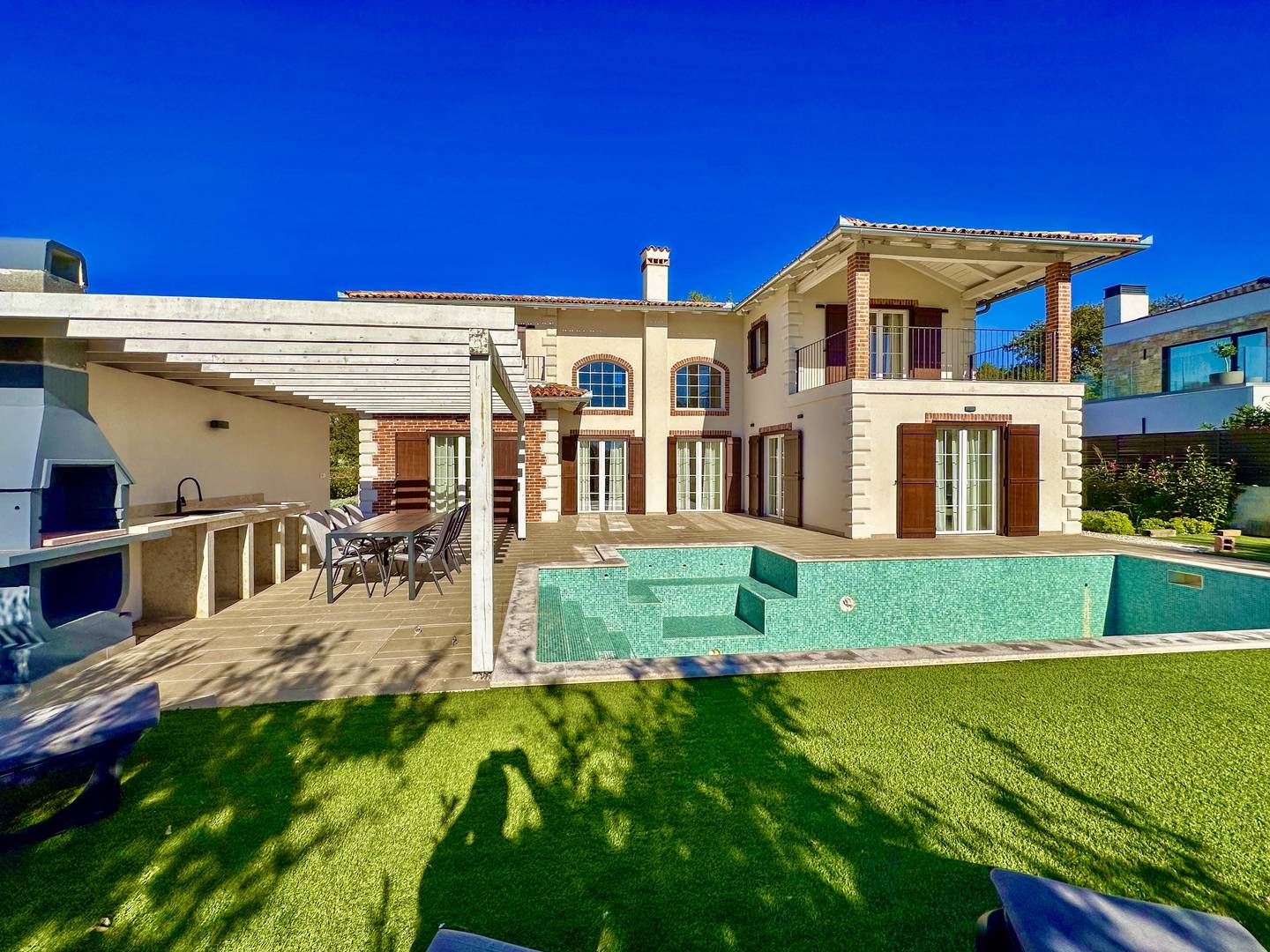 POREČ, OKOLICA, TOP KUĆA NA ODLIČNOJ LOKACIJI