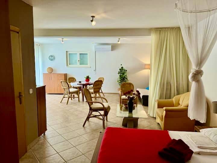 POREČ, OKOLICA, ODLIČNA KUĆA S POGLEDOM NA MORE