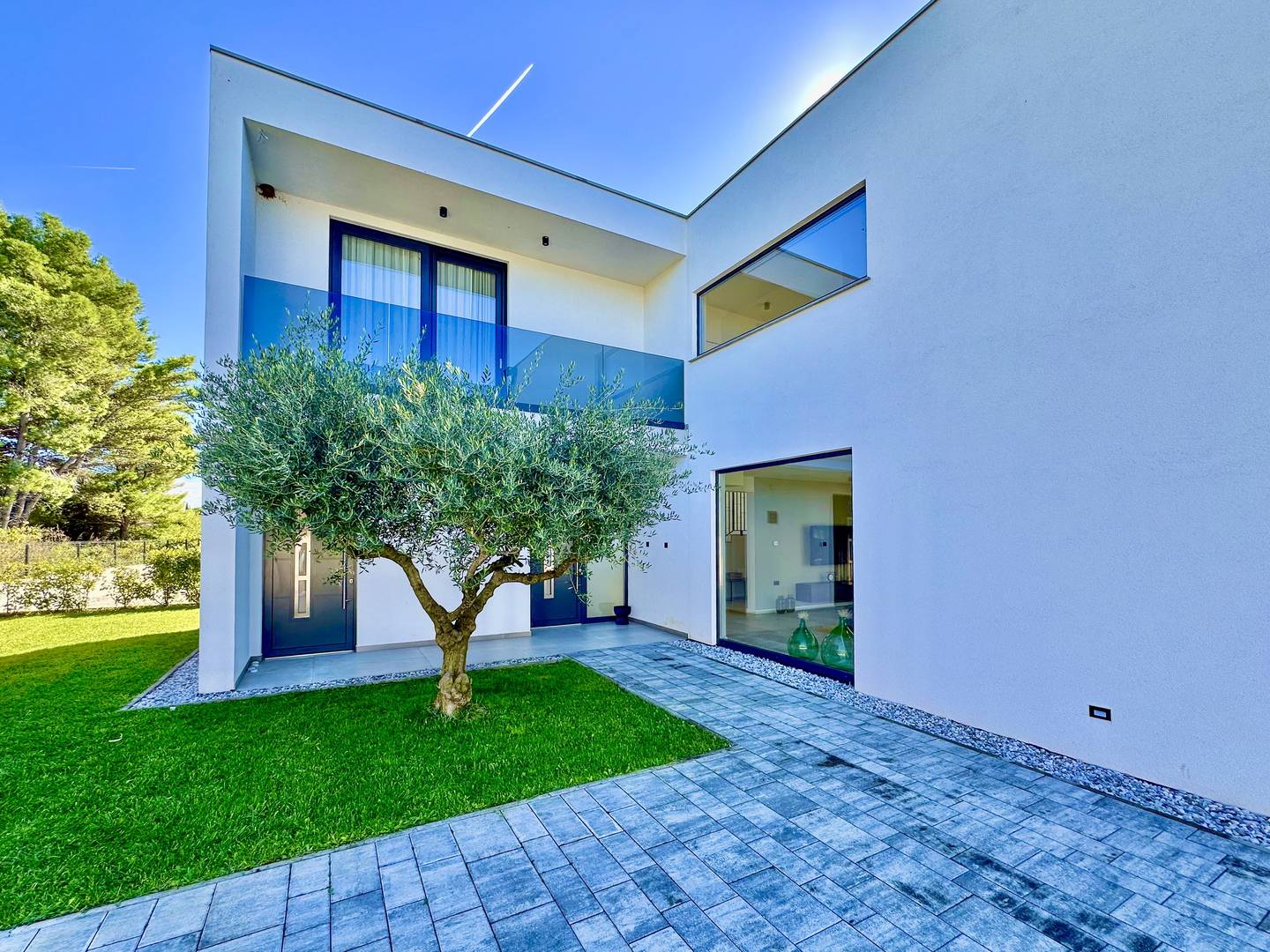 POREČ, OKOLICA, EKSKLUZIVNA DIZAJNERSKA VILLA S POGLEDOM NA MORE