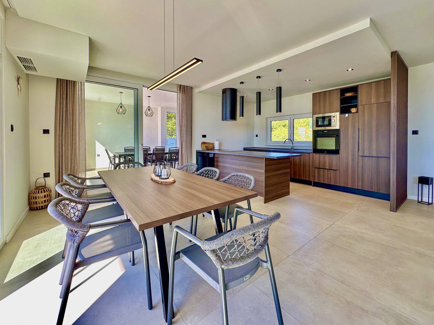 POREČ, OKOLICA, EKSKLUZIVNA DIZAJNERSKA VILLA S POGLEDOM NA MORE