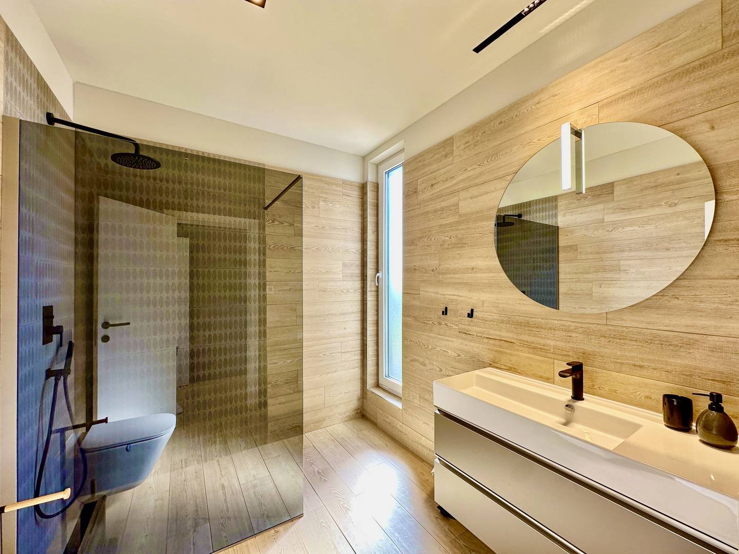 POREČ, OKOLICA, EKSKLUZIVNA DIZAJNERSKA VILLA S POGLEDOM NA MORE