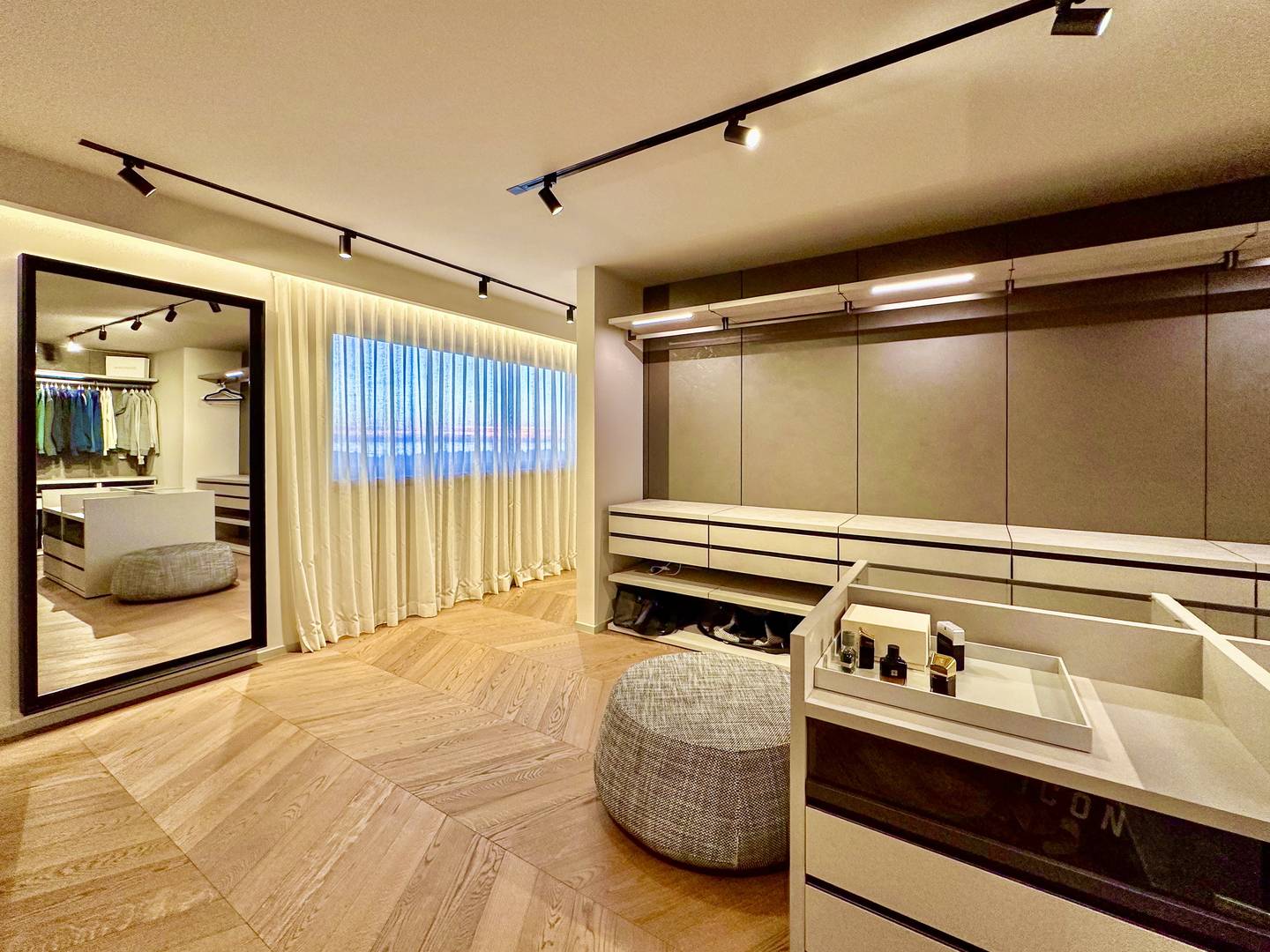 POREČ, OKOLICA - EKSKLUZIVNA VILA SA PANORAMSKIM POGLEDOM NA MORE