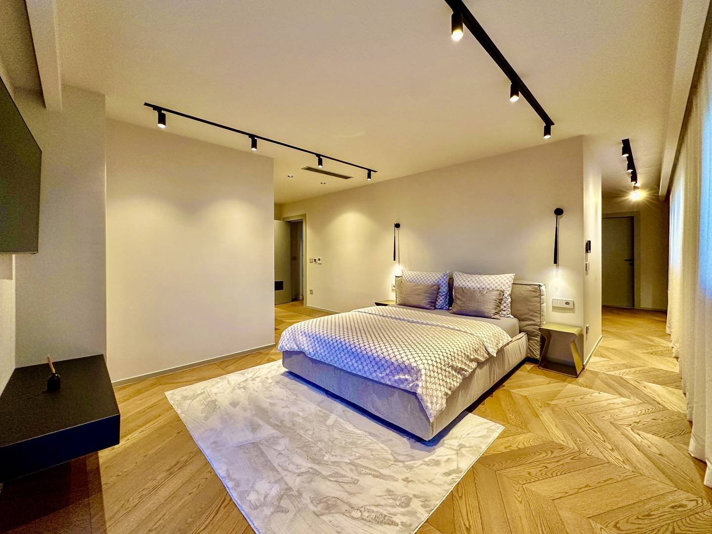 POREČ, OKOLICA - EKSKLUZIVNA VILA SA PANORAMSKIM POGLEDOM NA MORE