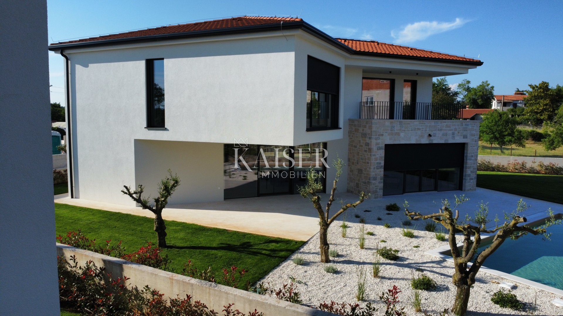   Istrien - Poreč, moderne Villa mit Pool 