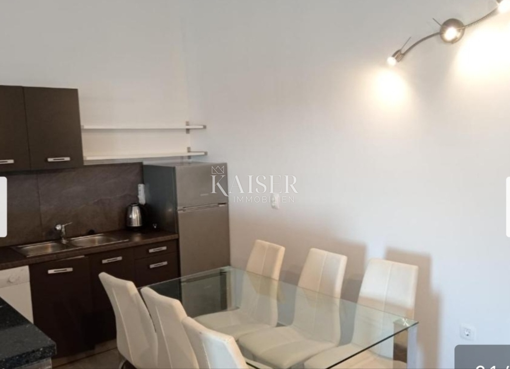 Istrien, Pula - Haus mit 5 Apartments und zwei Swimmingpools