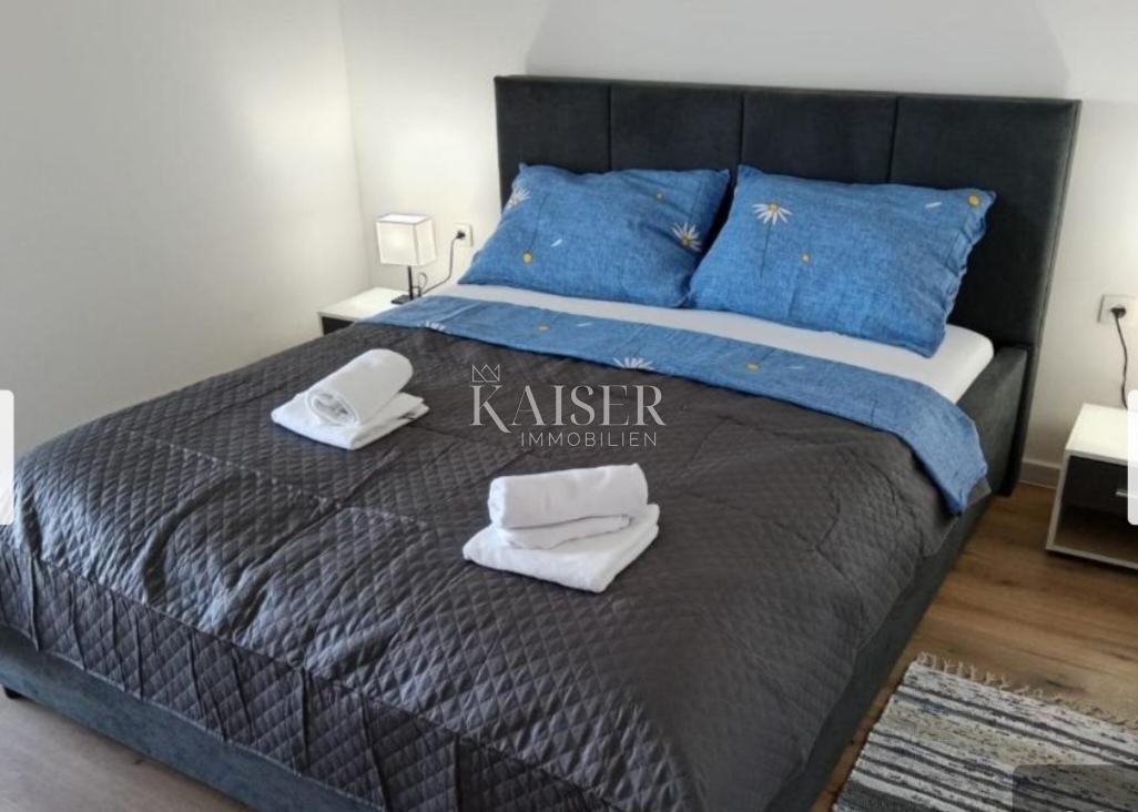 Istrien, Pula - Haus mit 5 Apartments und zwei Swimmingpools