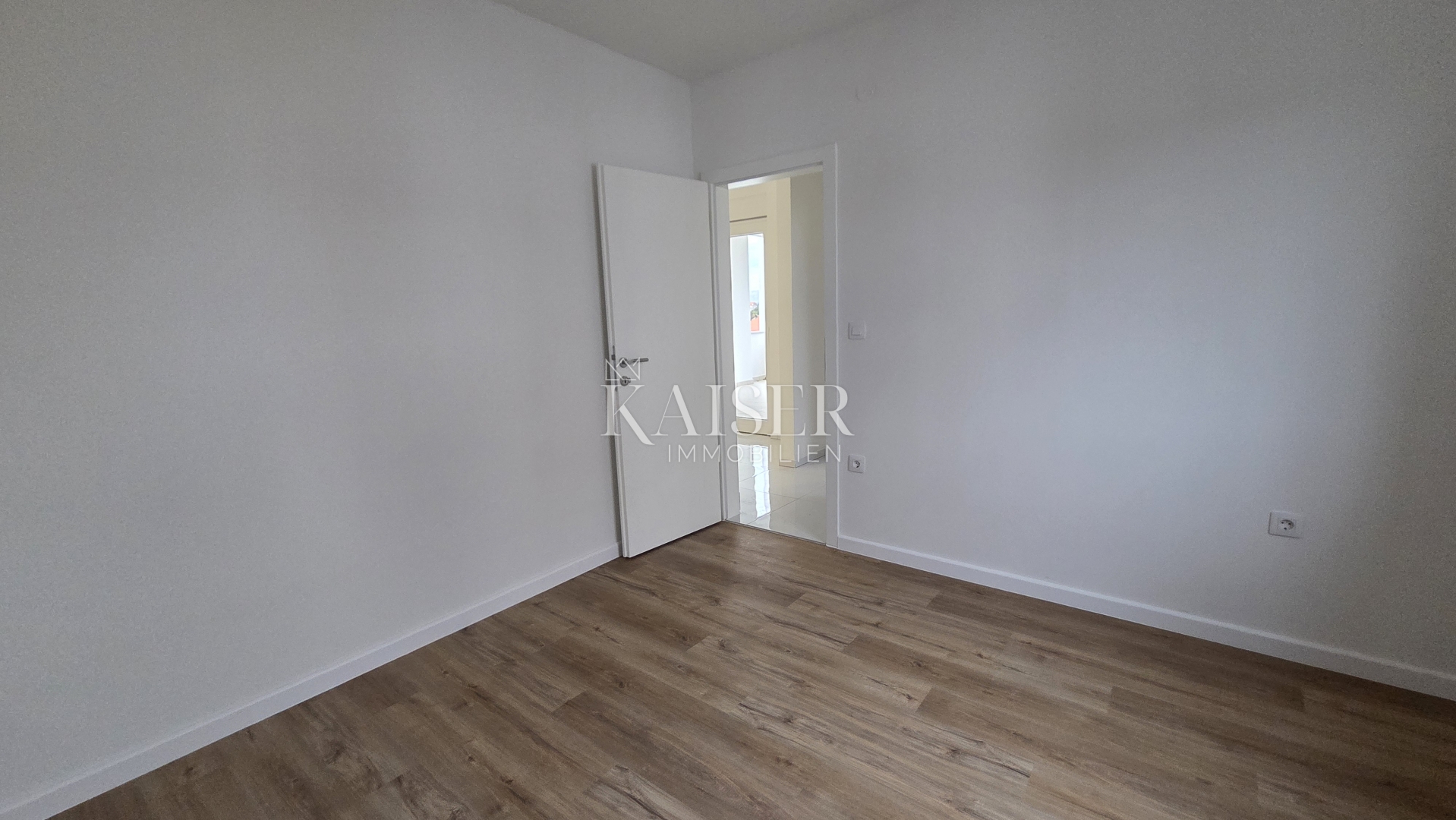 Novi Vinodolski - stan u prizemlju S1 novogradnja 68m2