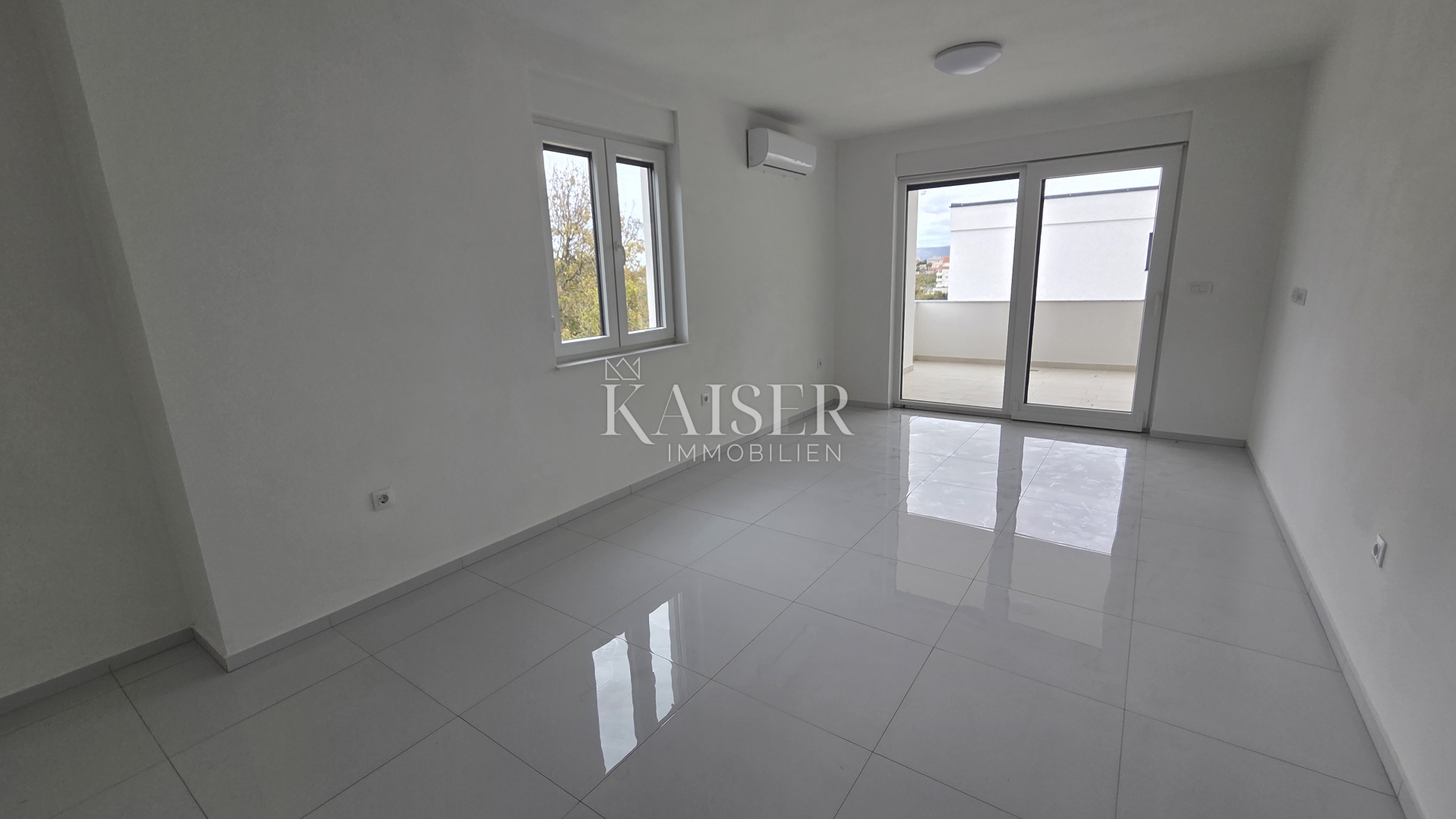 Novi Vinodolski - Wohnung im 1. Stock, Neubau, 66m2