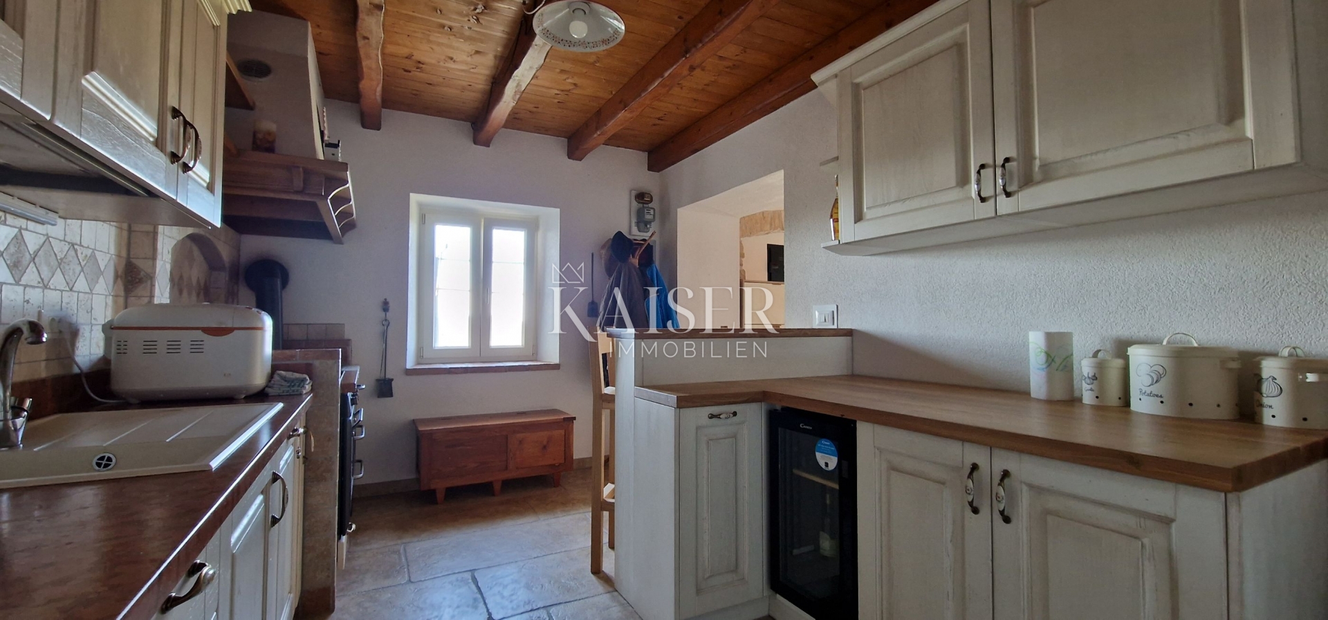 Istra, Juricani, Jedinstvena prilika!!!! Kamena kuća u prirodi sa zemljištem!!!!