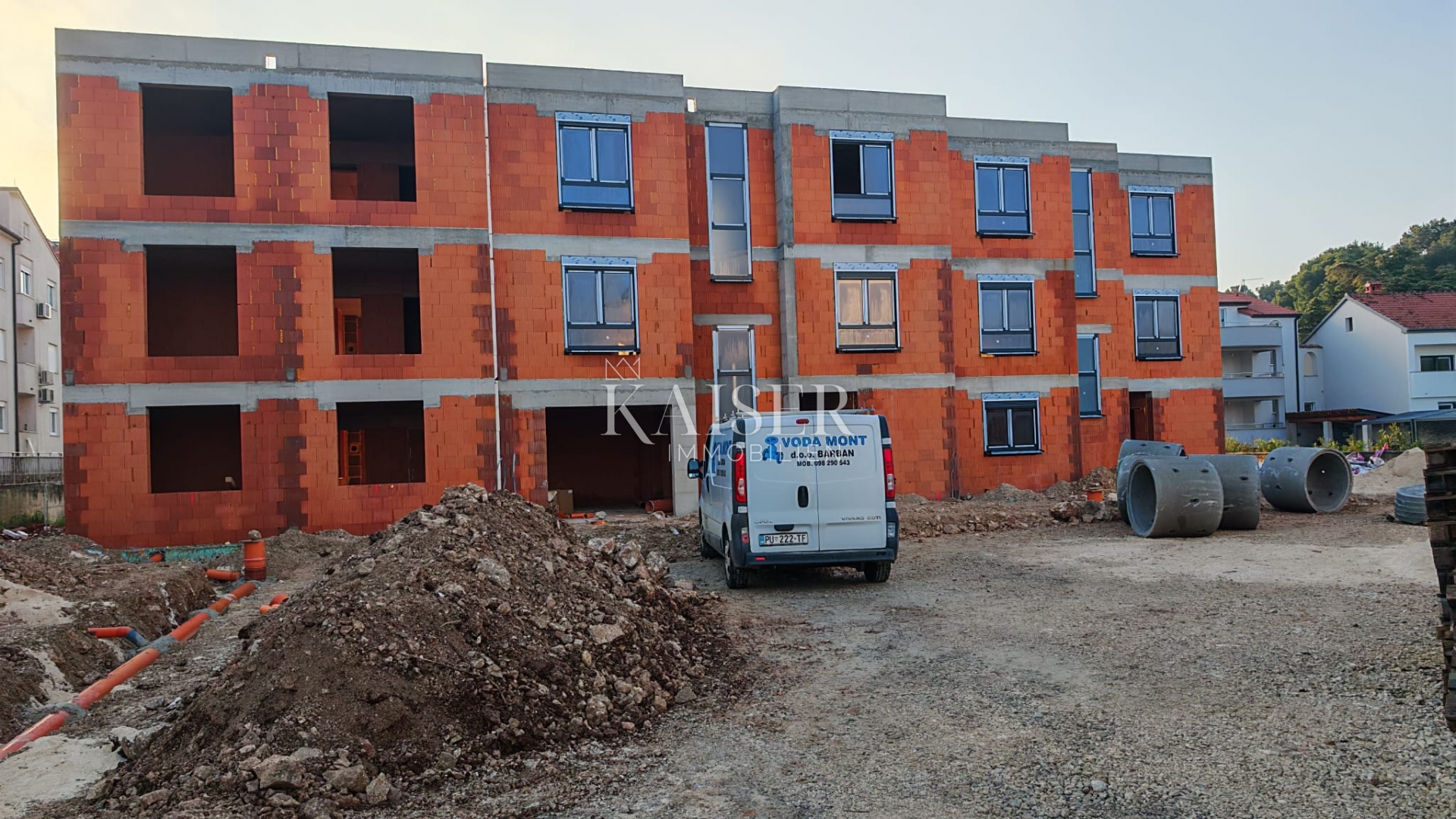 Istrien, Pula – Drei-Zimmer-Wohnung 105m2 in einem Neubau mit Garage