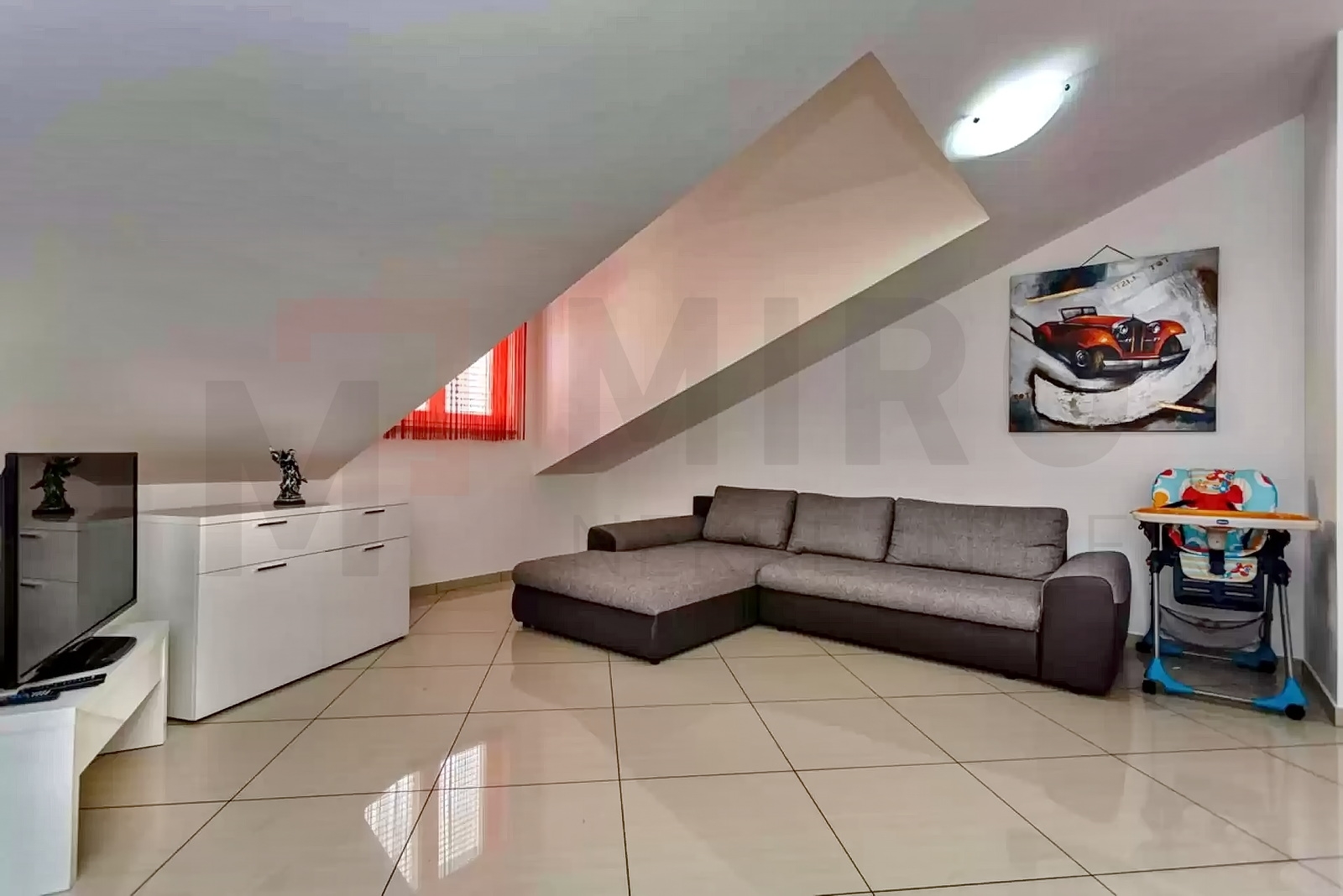 Vrbnik, namješten dvosobni apartman s panoramskim pogledom na more!