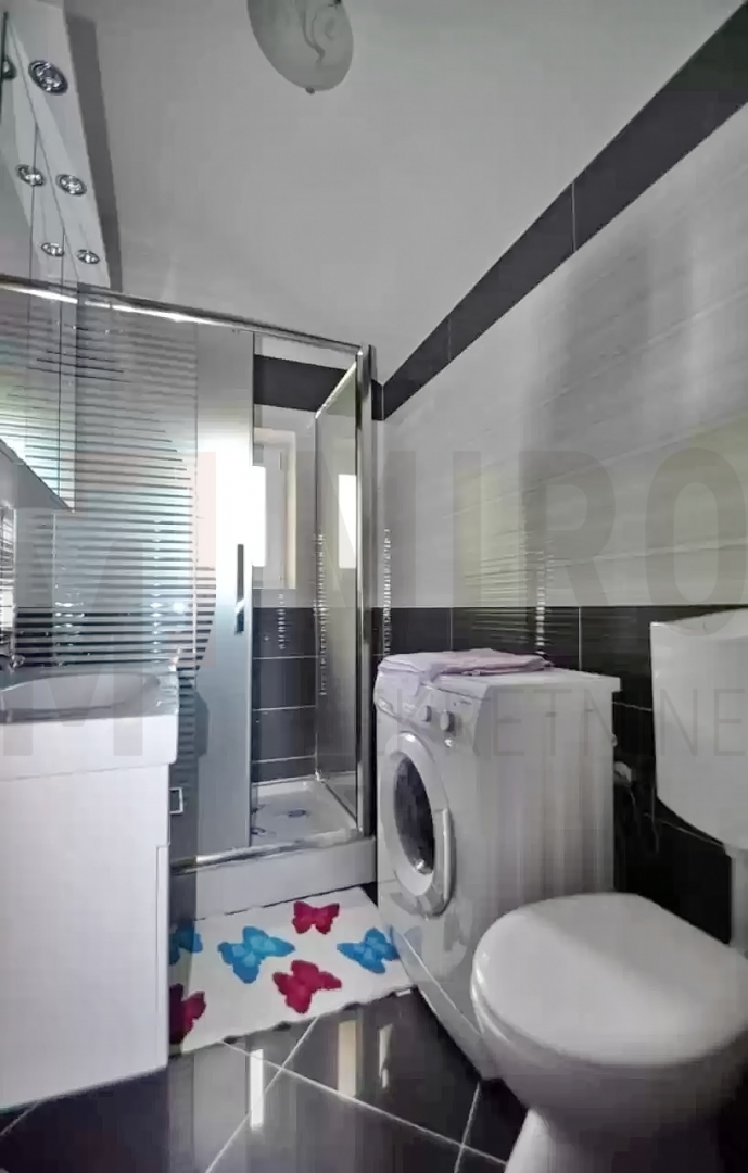 Vrbnik, namješten dvosobni apartman s panoramskim pogledom na more!