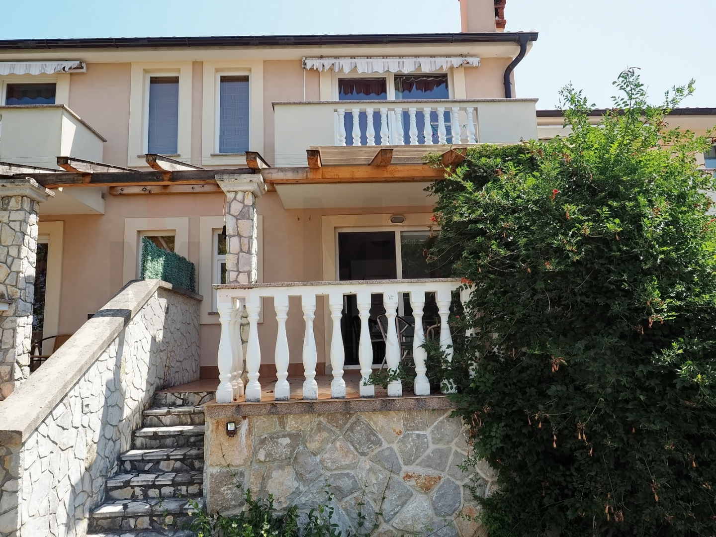 Malinska, okolica, kuća u nizu s okućnicom, PRODAJA!